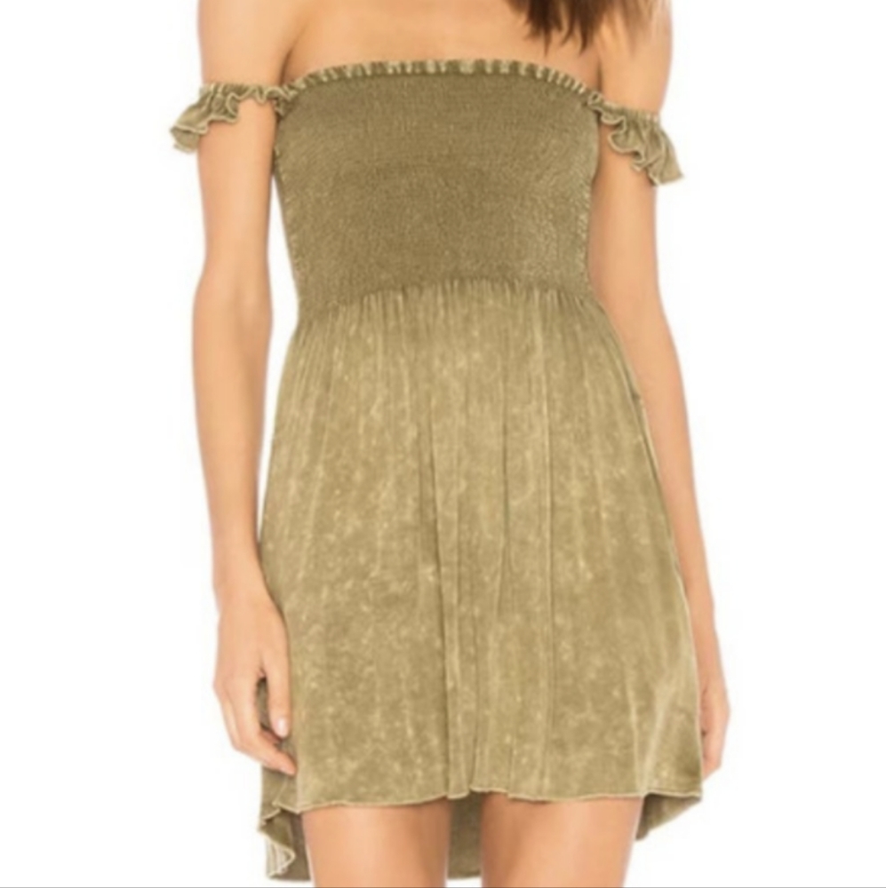 Chaser NOT Flutter Strap Sleeve Smocked Knee Length Dress Green Size Medium